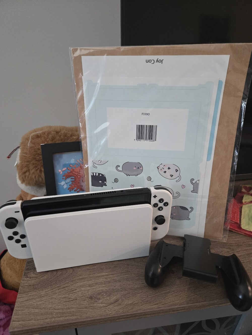 Nintendo Switch OLED + Joy Con Controller and Cat Skin